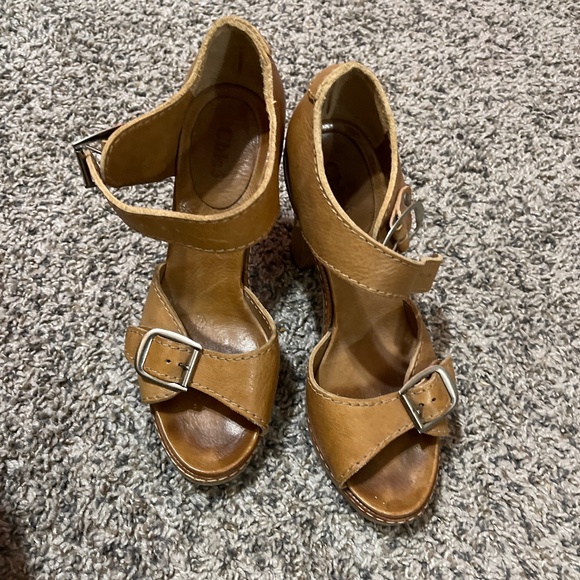 Chloe’  platform tan buckle heels sandal size 38 - Picture 1 of 4